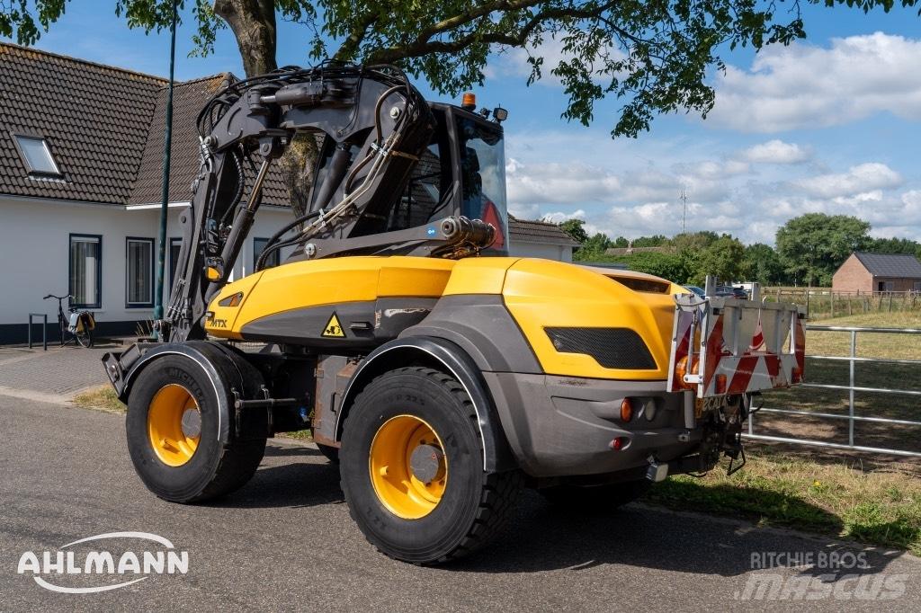 Mecalac 12 MTX ホイール式油圧ショベル（パワーショベル・ユンボ・バックホー）
