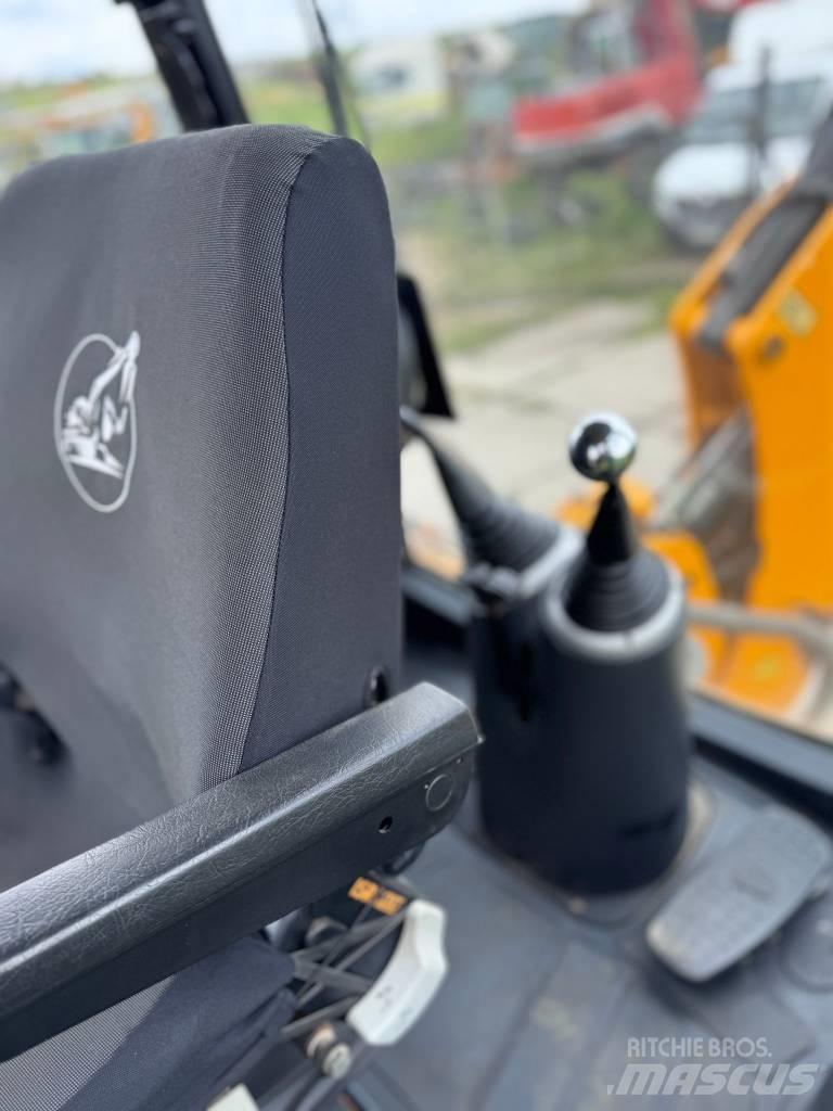 JCB 3CX バックホーローダー