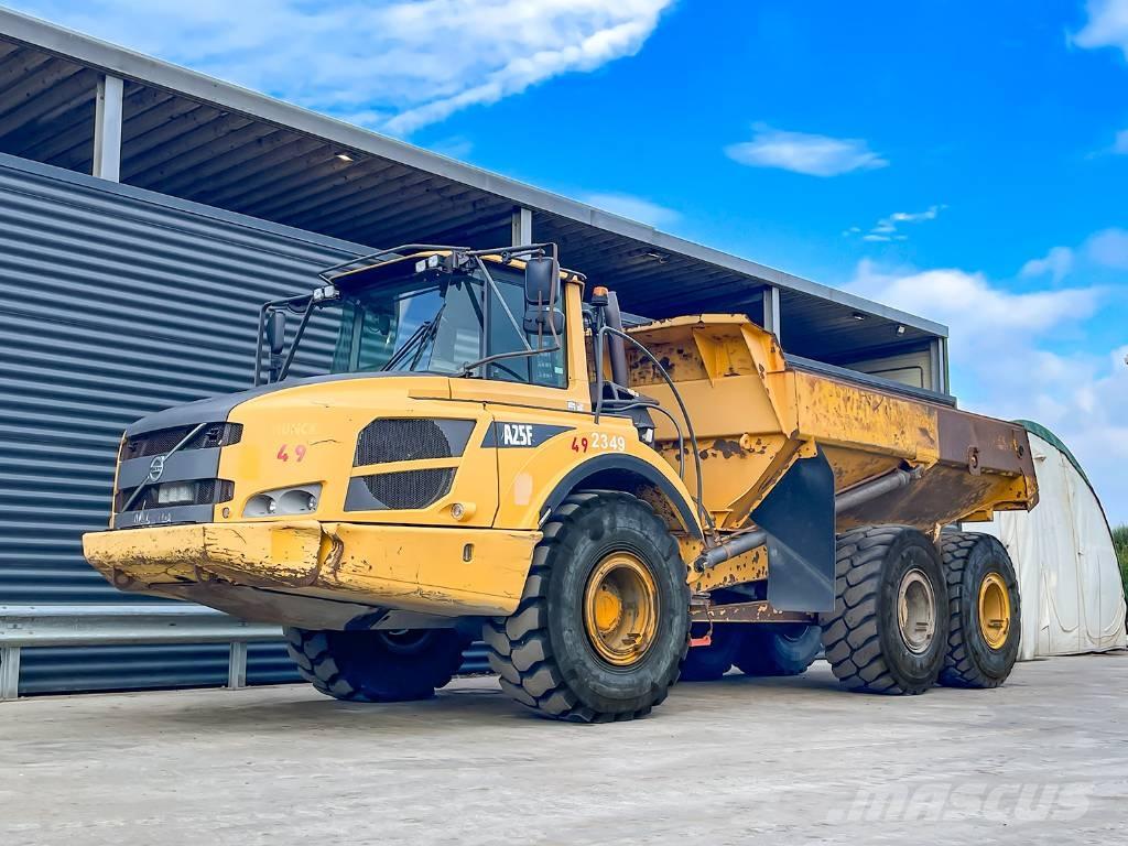 Volvo A25F アーティキュレート式ダンプトラック
