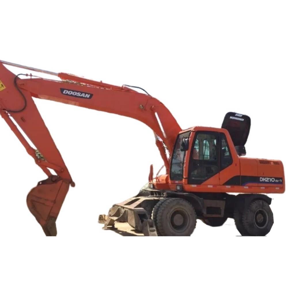 Doosan DH210W ホイール式油圧ショベル（パワーショベル・ユンボ・バックホー）