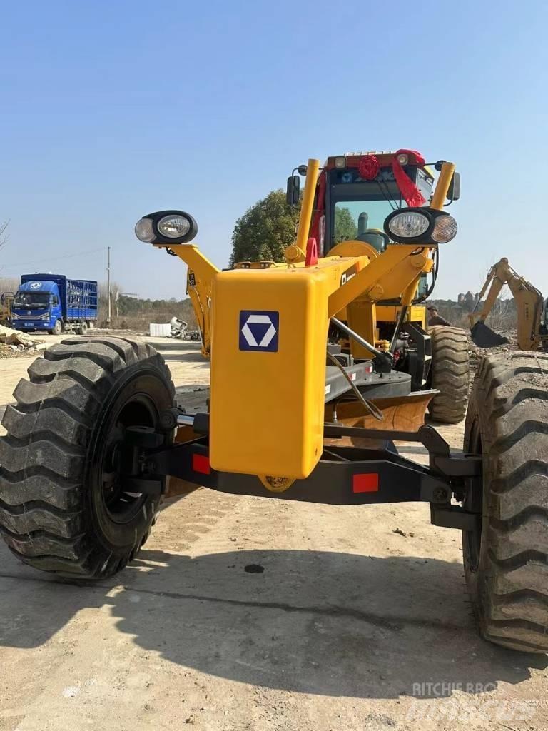 XCMG GR 2153 モーターグレーダー