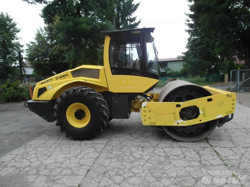 Bomag BW 213 DH-5 振動ローラ
