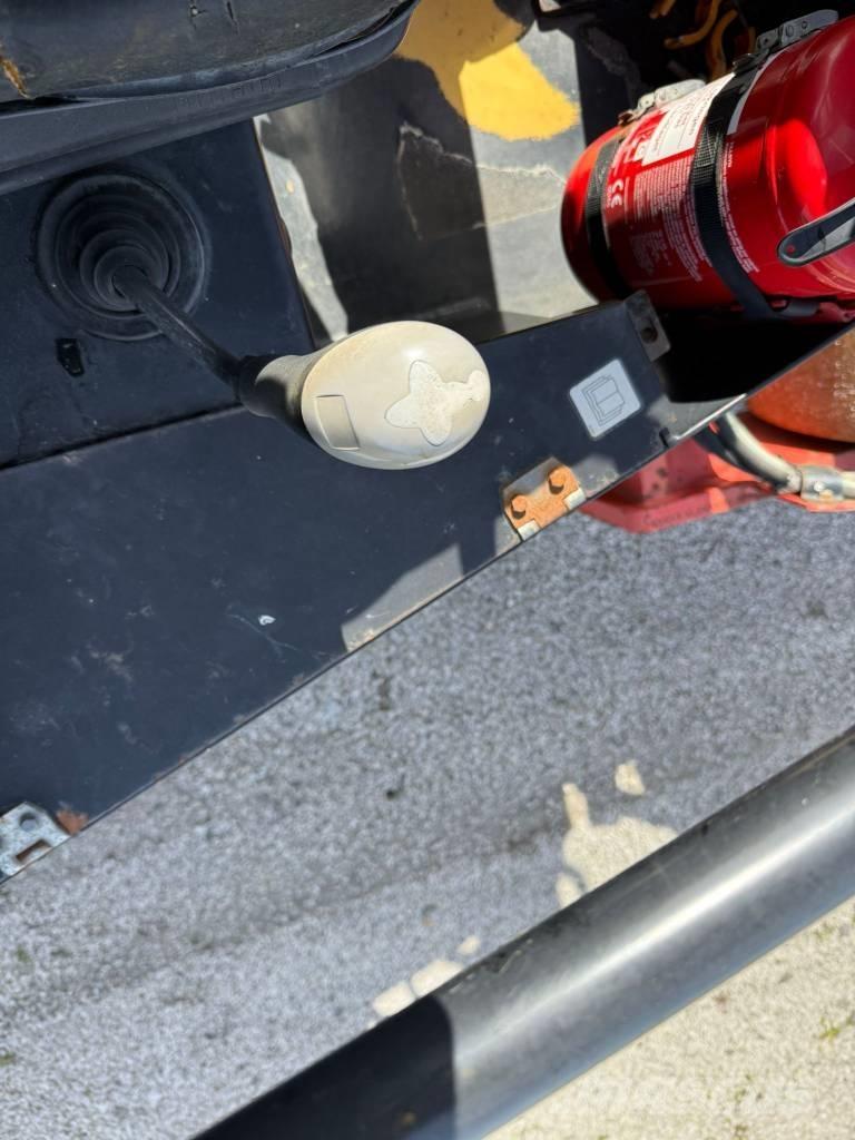 Dynapac CA 134 D 振動ローラ