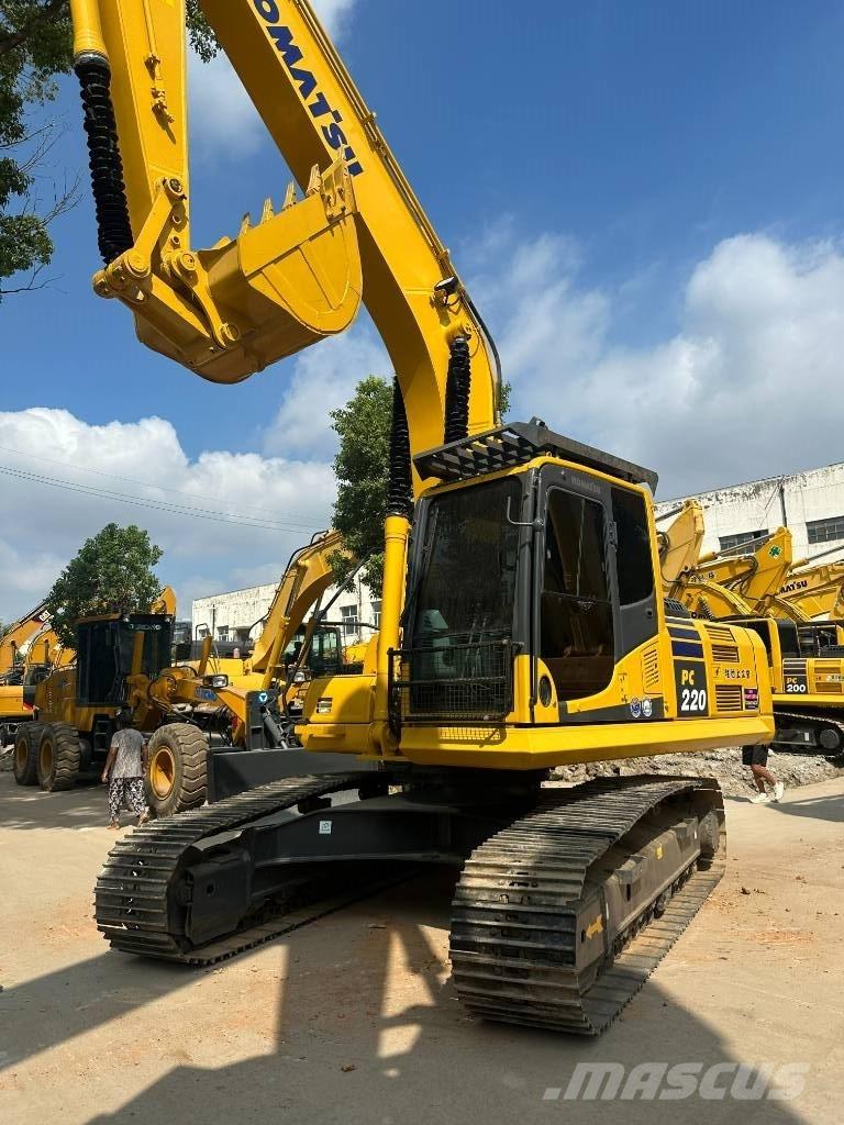 Komatsu PC220-8 中型油圧ショベル 7ｔ-12ｔ（ユンボ・パワーショベル・バックホー）
