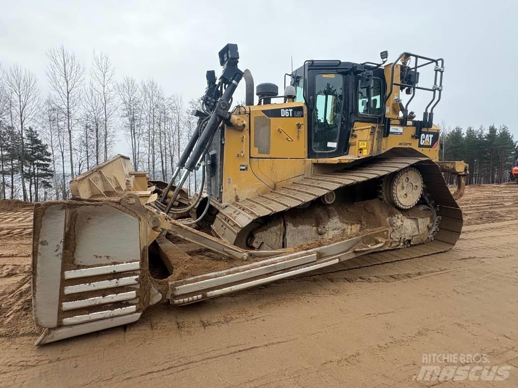 CAT D 6 T LGP ブルドーザー