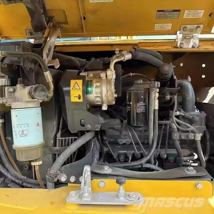 Komatsu PC 70 大型油圧ショベル12t以上（パワーショベル・ユンボ）