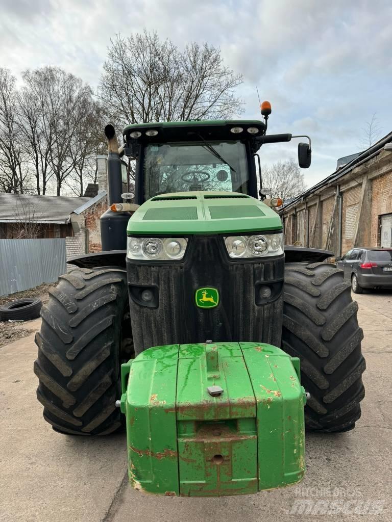 John Deere 8285 R トラクター