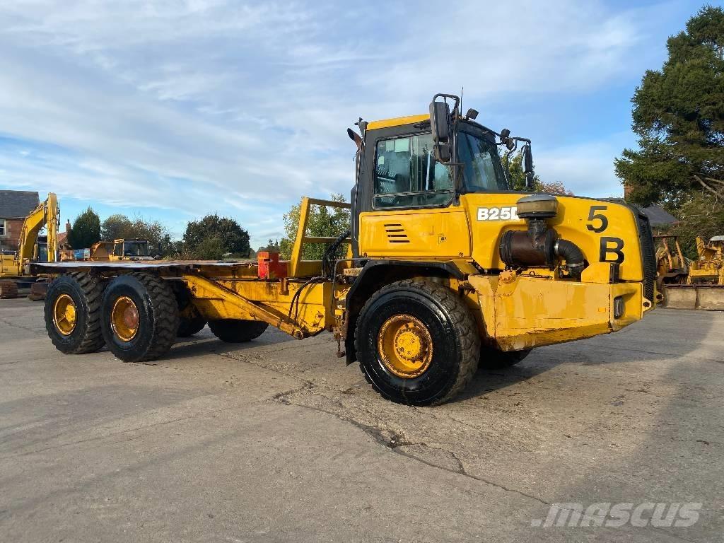 Bell B 25 D アーティキュレート式ダンプトラック