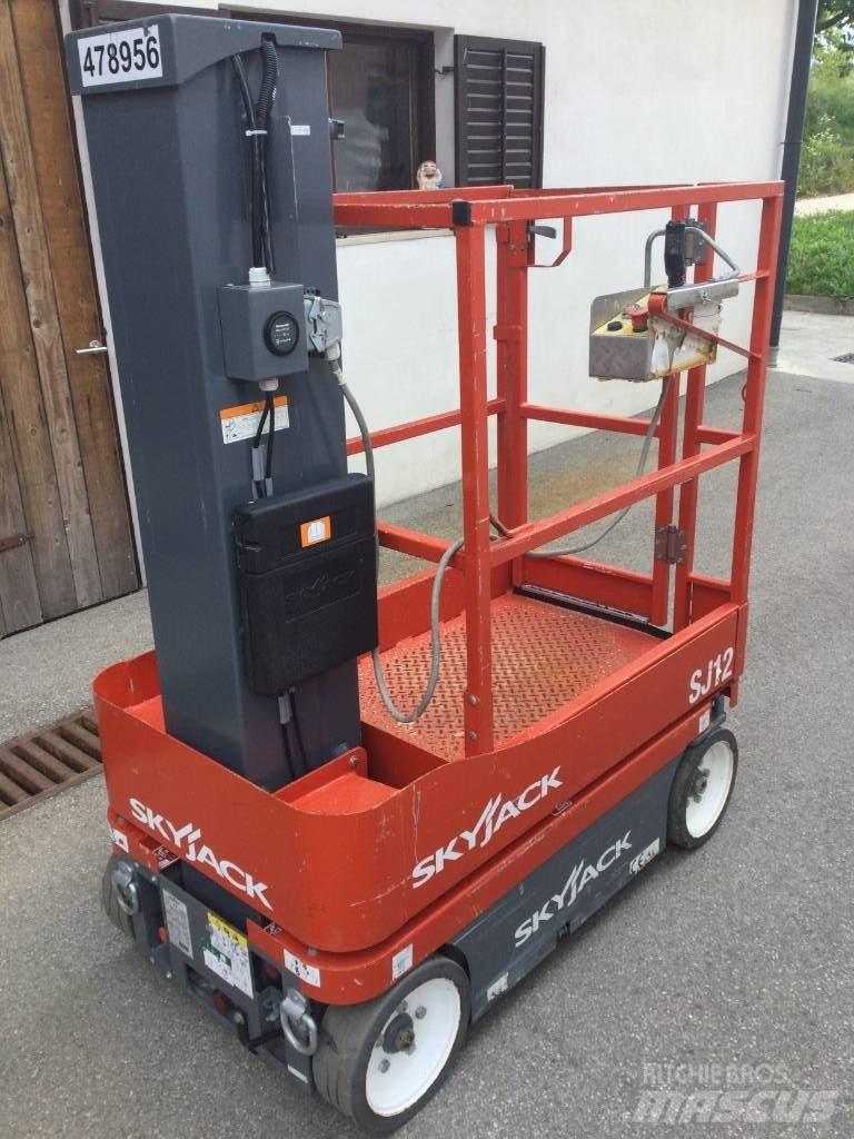 SkyJack SJ 12 シザースリフト