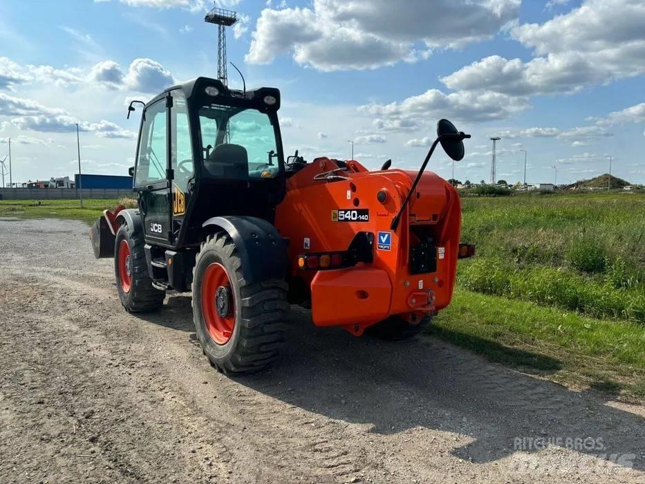 JCB 540-140 テレスコーピックハンドラー