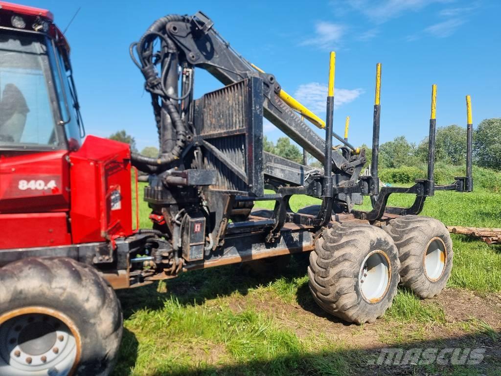 Komatsu 840.4 フォワーダー