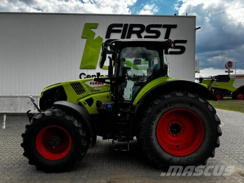 CLAAS AXION 870 トラクター