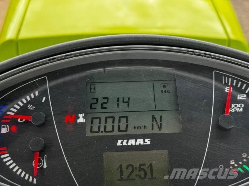 CLAAS AXION 870 トラクター