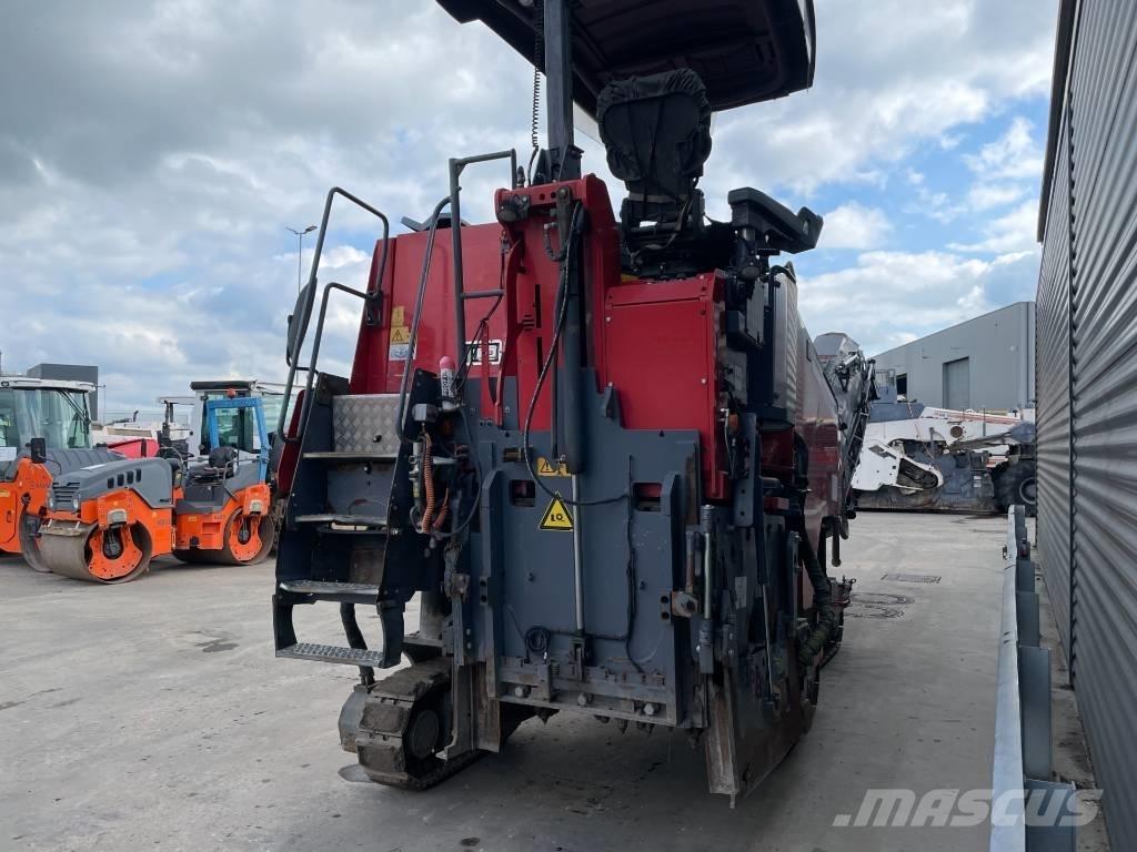 Wirtgen W 100 CFI アスファルトコールドミリングマシーン