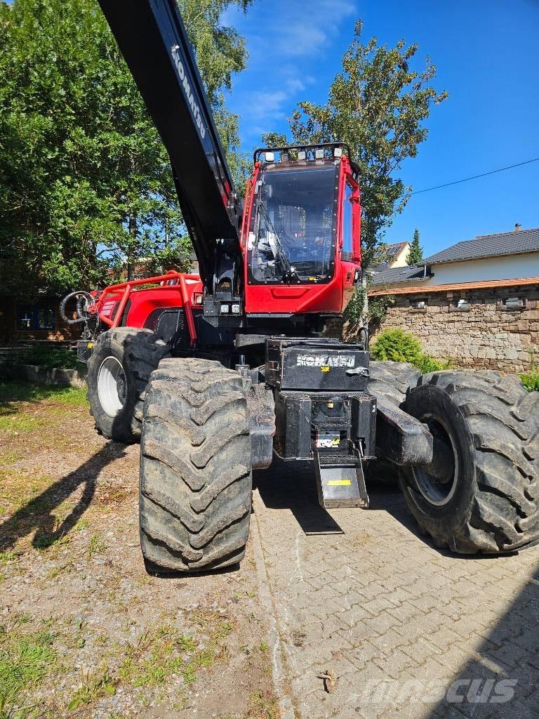 Komatsu 951 ハーベスター