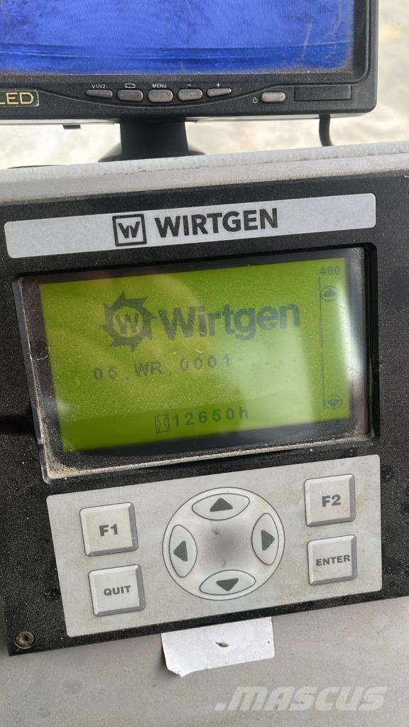 Wirtgen WR 2400 アスファルトリサイクルマシン