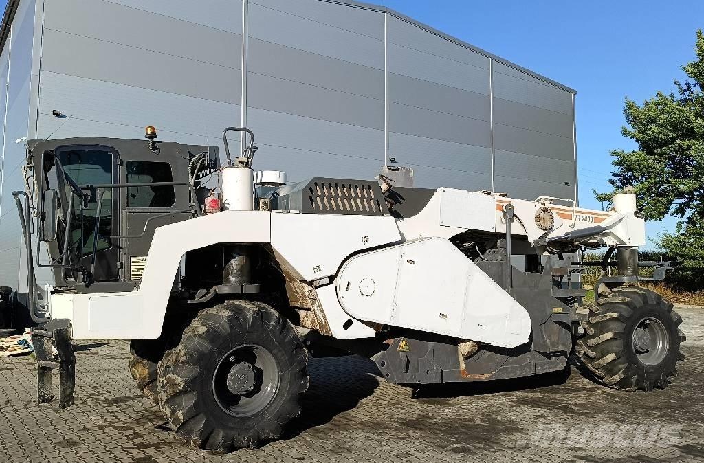 Wirtgen WR 2400 アスファルトリサイクルマシン