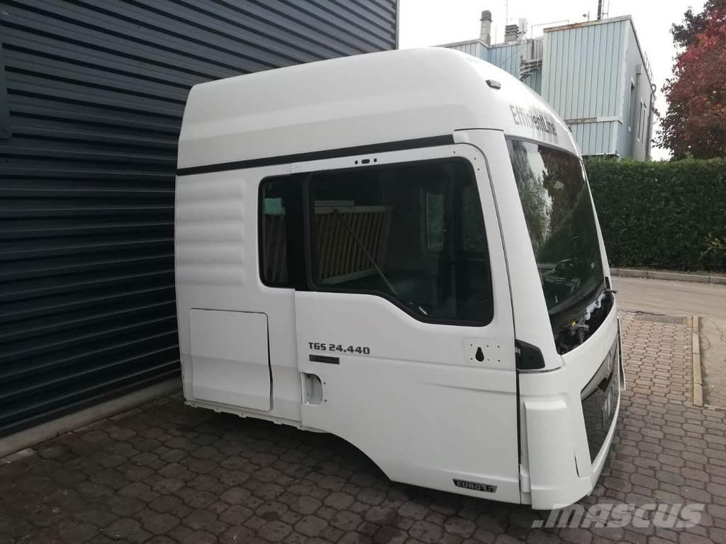 MAN TGS LX EURO 6 キャビン及び内装