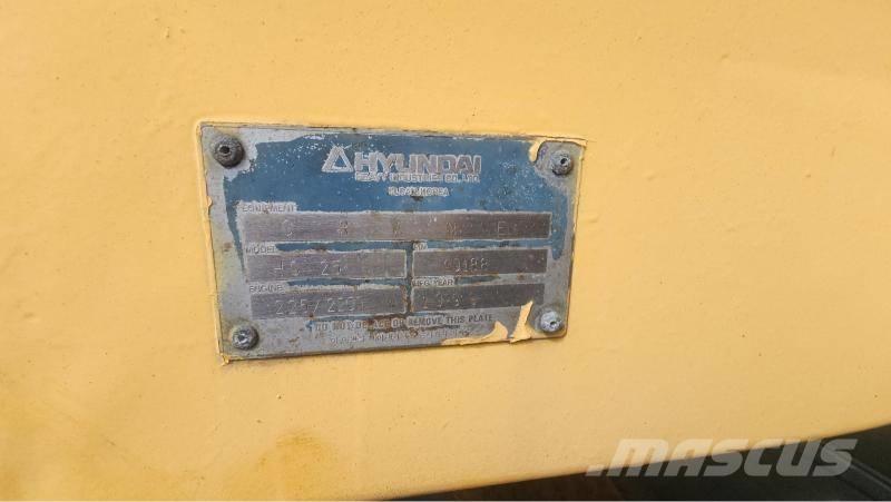 Hyundai HC 25 クローラクレーン