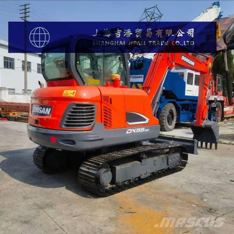 Doosan DX 55 ミニ油圧ショベル 7t以下（ミニユンボ・ミニディガー）