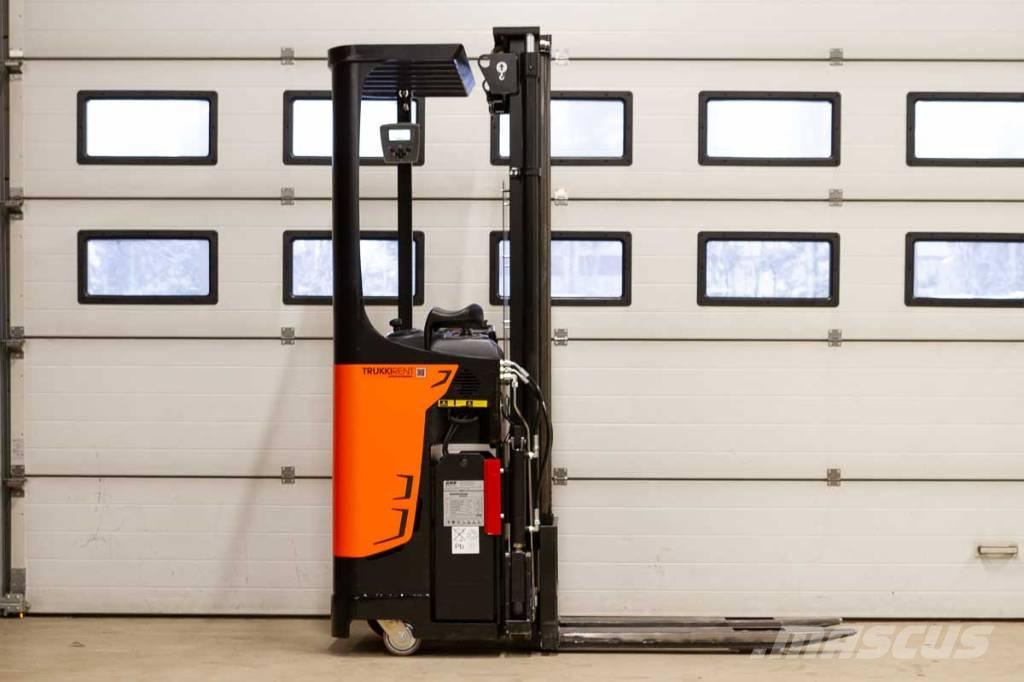 Rocla SST 12 AC 自走式スタッカー