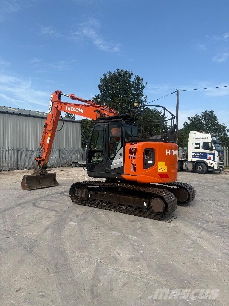 Hitachi ZX 135 US-6 大型油圧ショベル12t以上（パワーショベル・ユンボ）