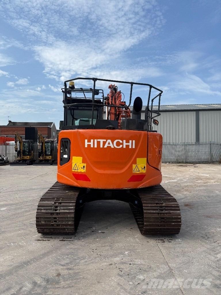 Hitachi ZX 135 US-6 大型油圧ショベル12t以上（パワーショベル・ユンボ）