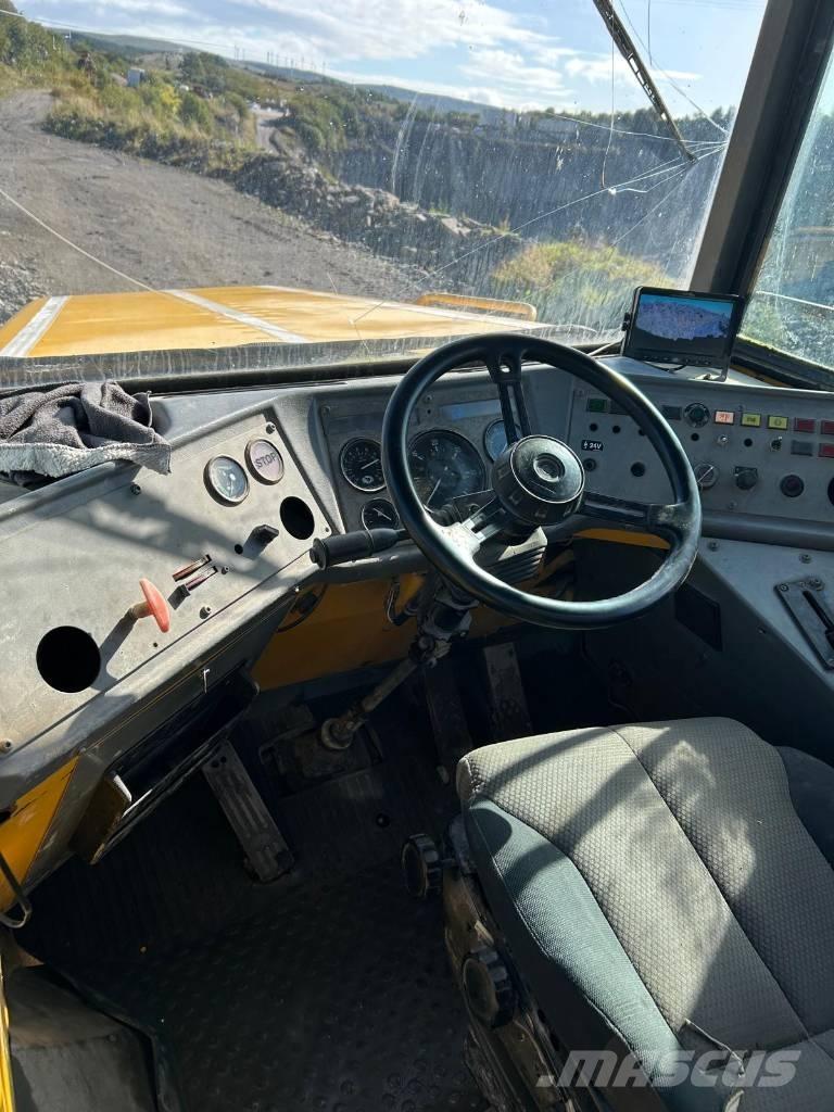 Volvo A 25 C アーティキュレート式ダンプトラック