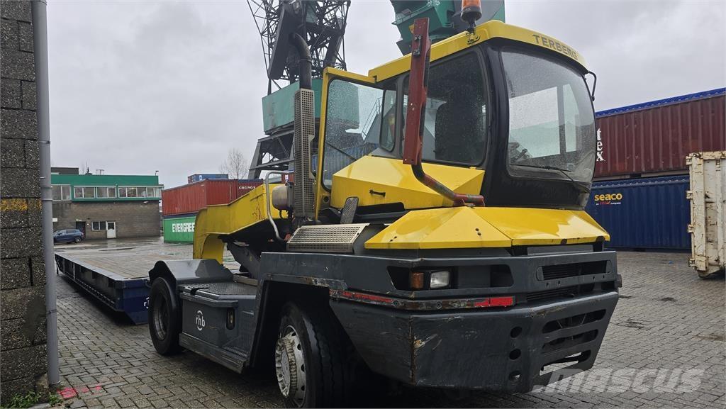 Terberg RT222 ターミナルトラクター