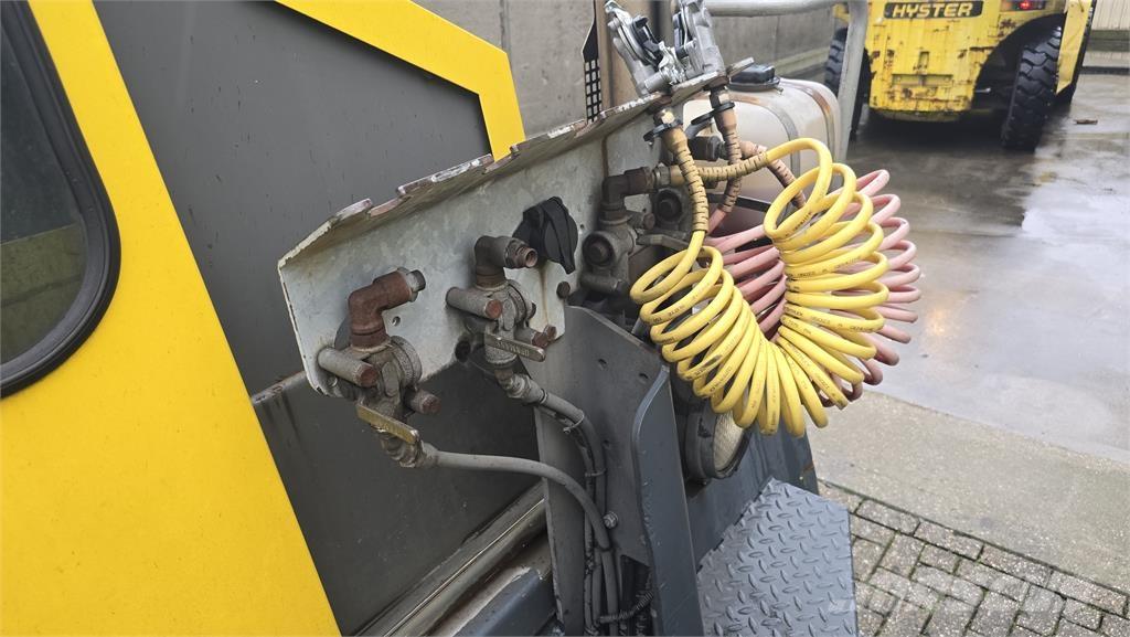 Terberg RT222 ターミナルトラクター