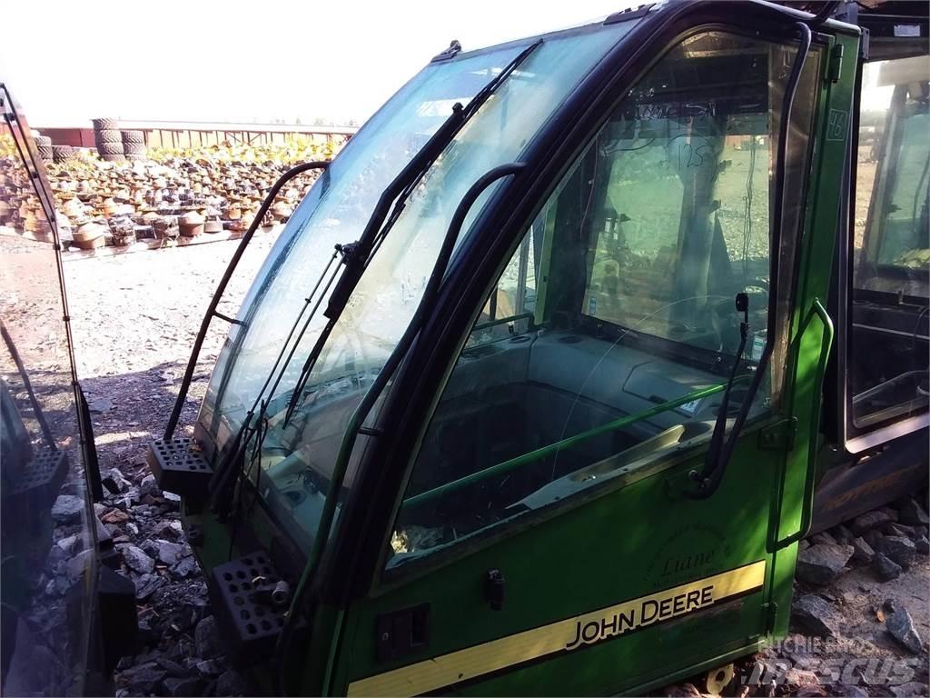 John Deere 1070d キャビン及び内装