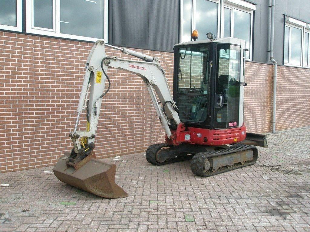 Takeuchi TB23R ミニ油圧ショベル 7t以下（ミニユンボ・ミニディガー）