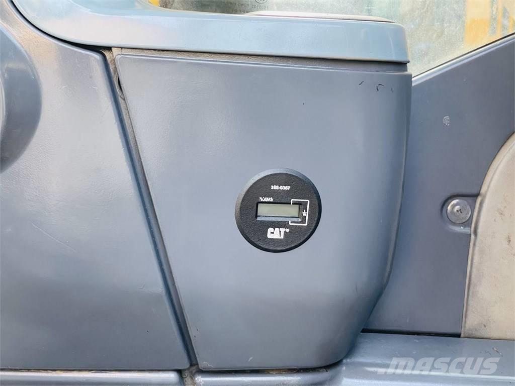 CAT 312D2GC 大型油圧ショベル12t以上（パワーショベル・ユンボ）