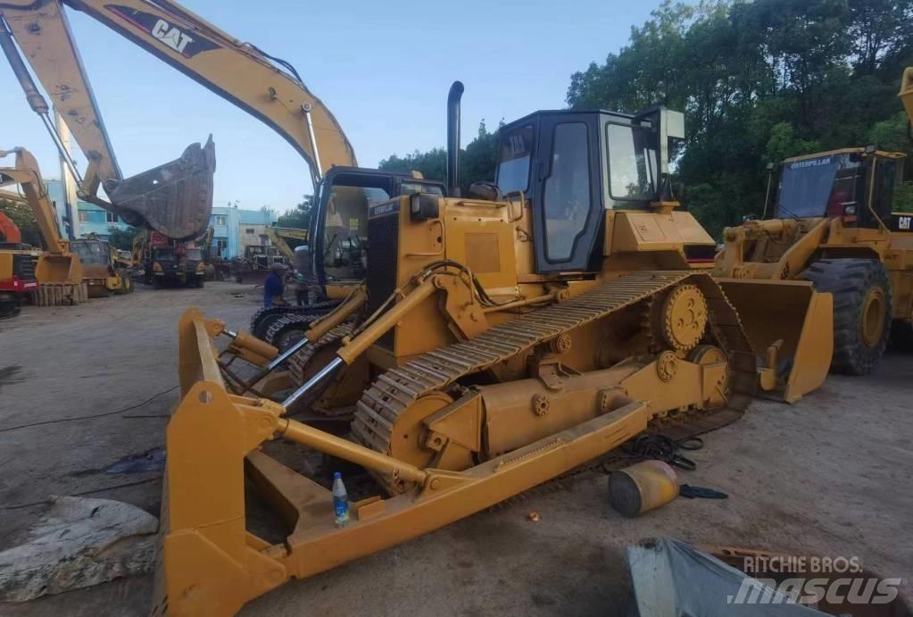 CAT D 6 R ブルドーザー