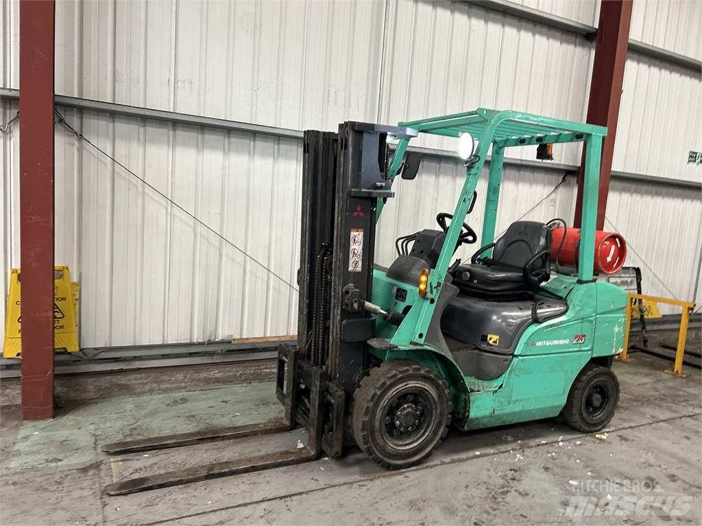 Mitsubishi FG25NT LPGフォークリフト