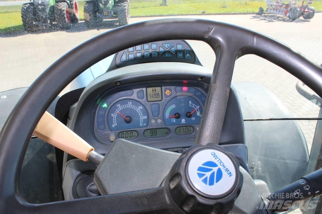 New Holland T 7060 トラクター