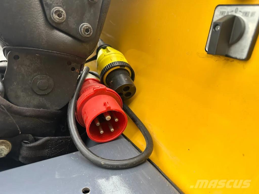 Eurotrac W11-E ホイールローダー・タイヤショベル