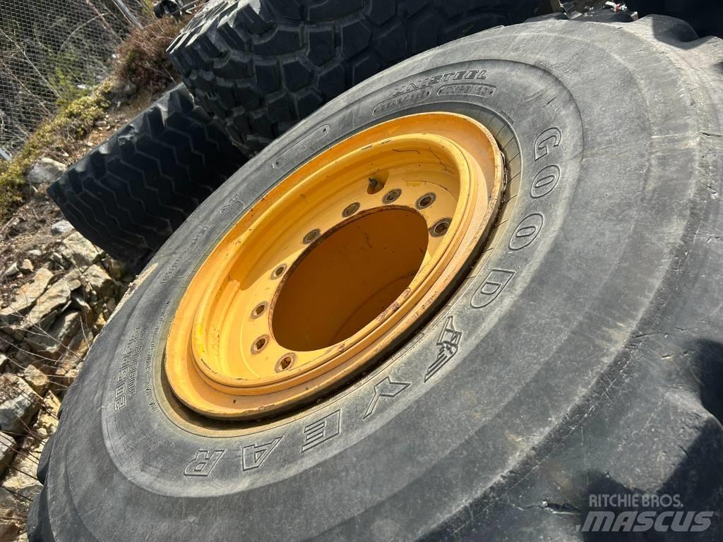 Goodyear 20,5R25 GP4 ホイールローダー・タイヤショベル