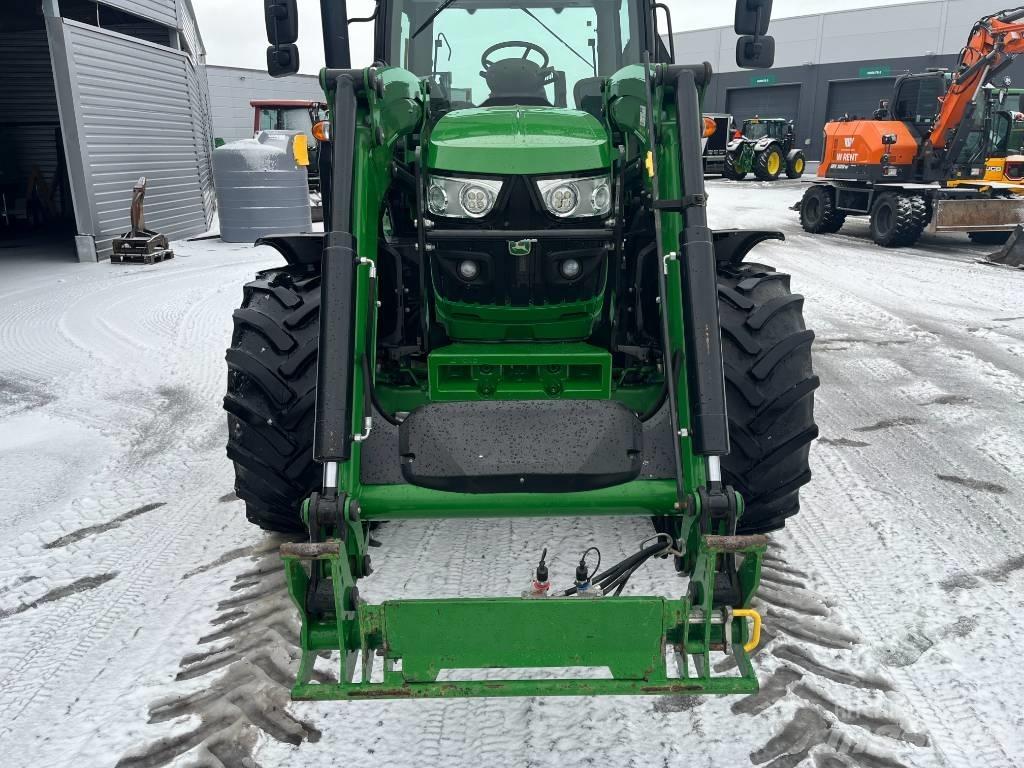 John Deere 6130 R トラクター