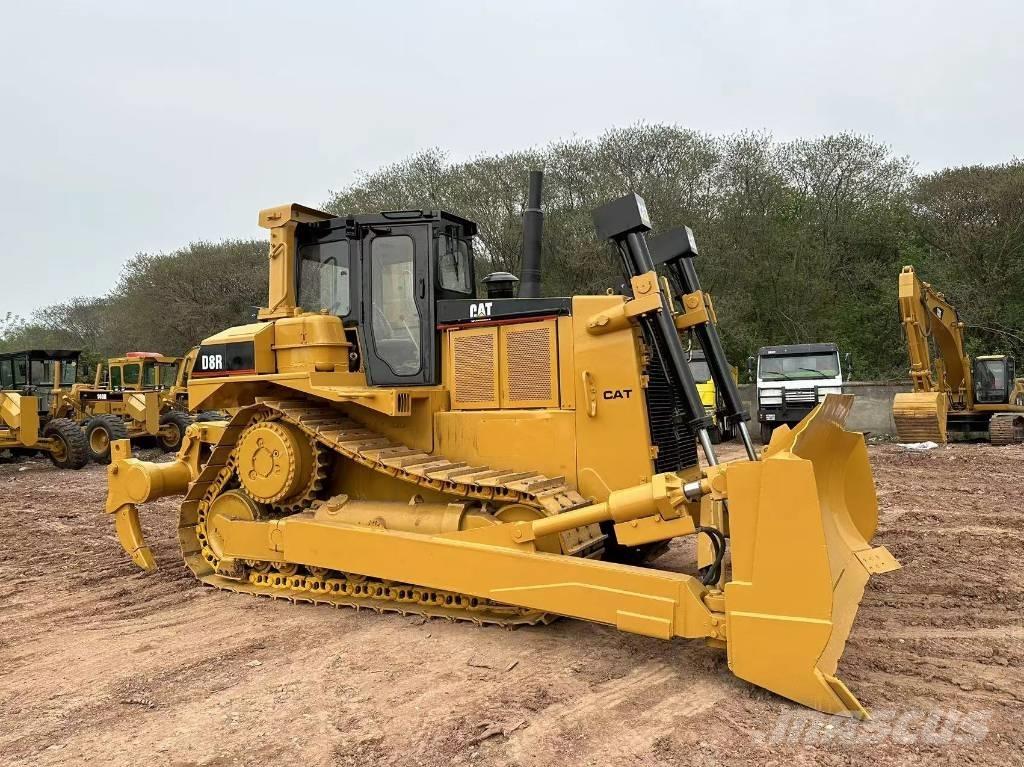 CAT D8R ブルドーザー