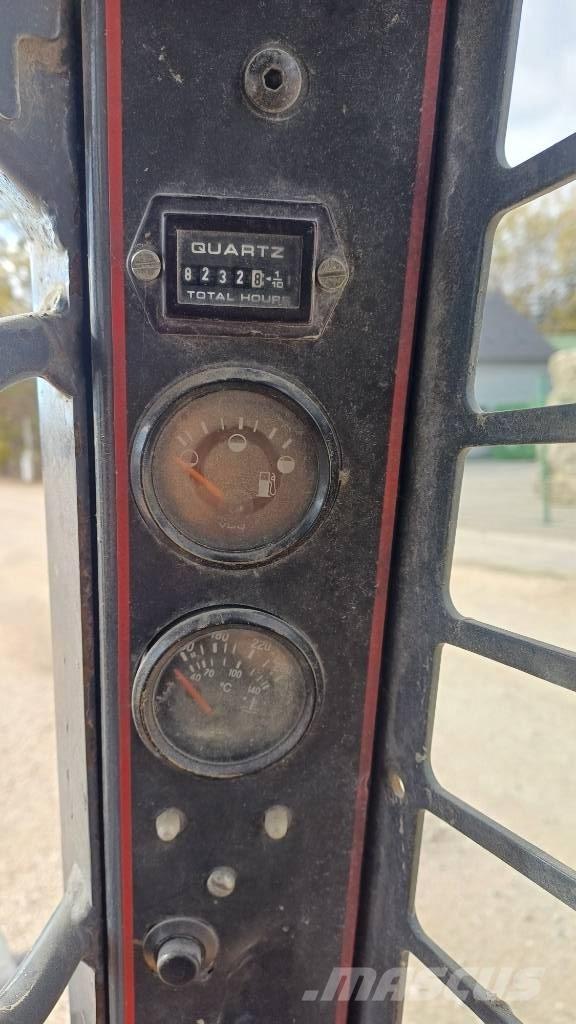 Gehl 3935 スキッドステアローダー