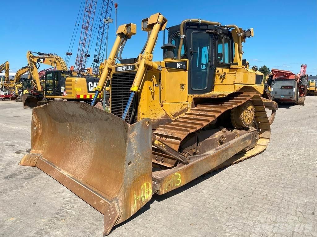 CAT D6T XW NVT ブルドーザー