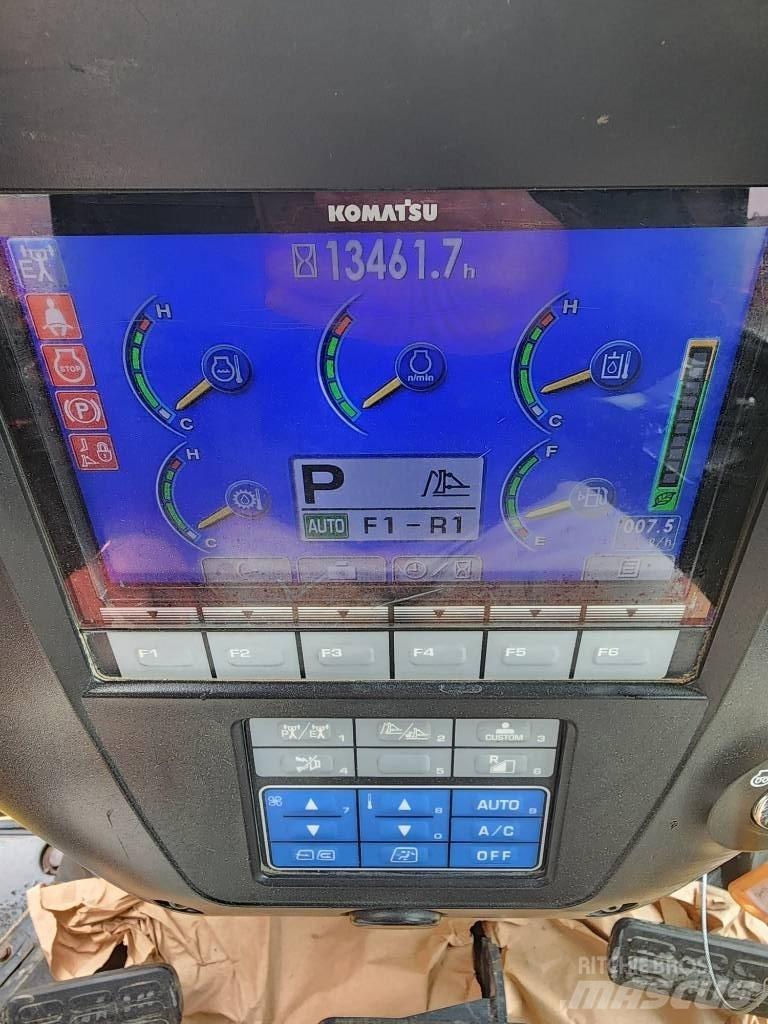 Komatsu D 65 PX-17 ブルドーザー