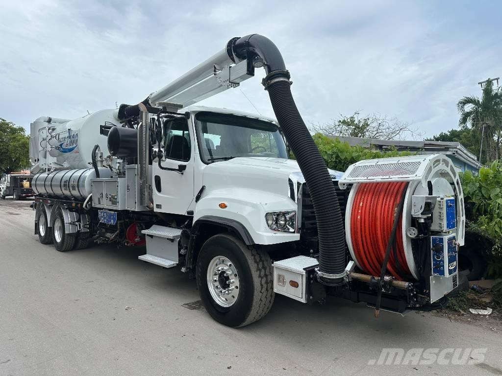 Freightliner 114 SD コンバイン／バキュームトラック
