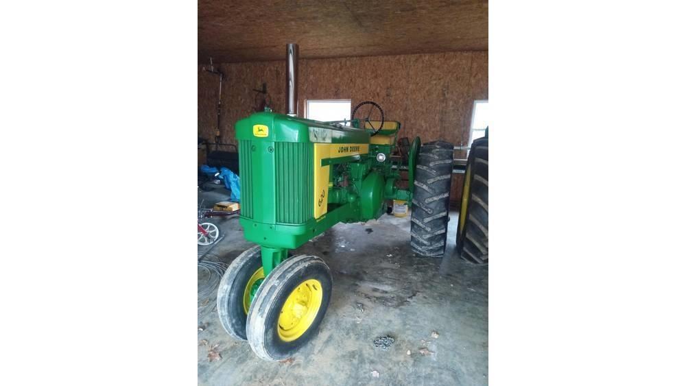 John Deere 620 トラクター