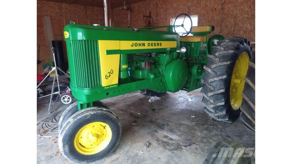 John Deere 620 トラクター