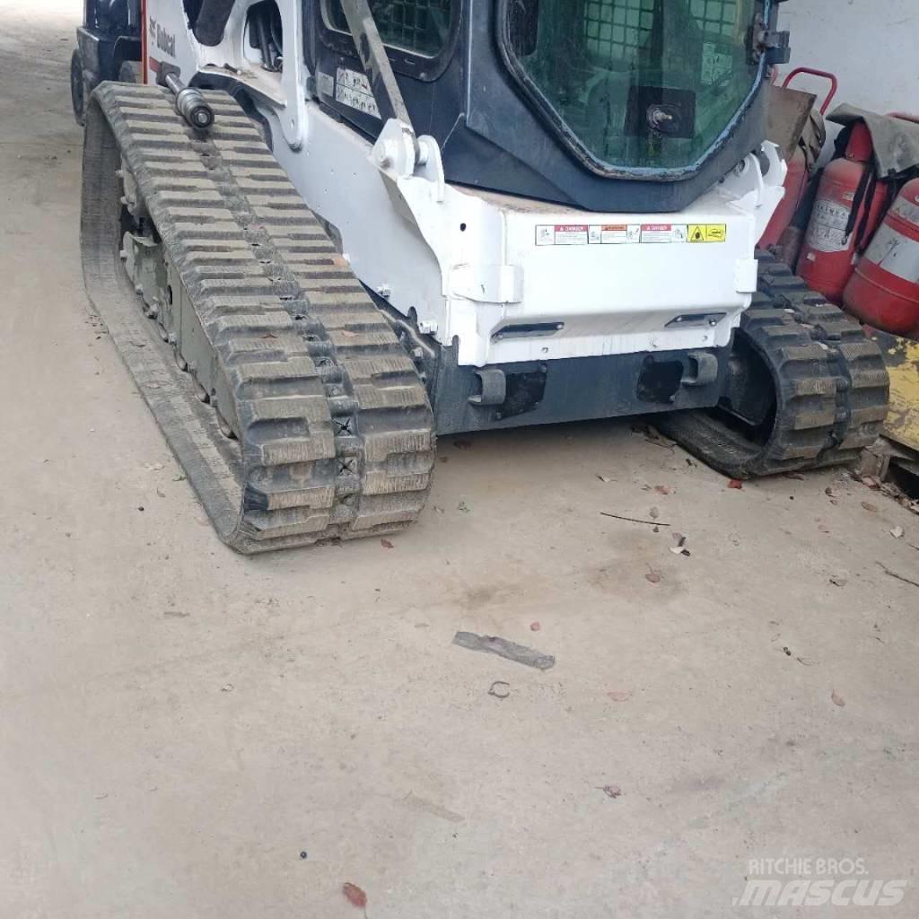 Bobcat T 770 スキッドステアローダー