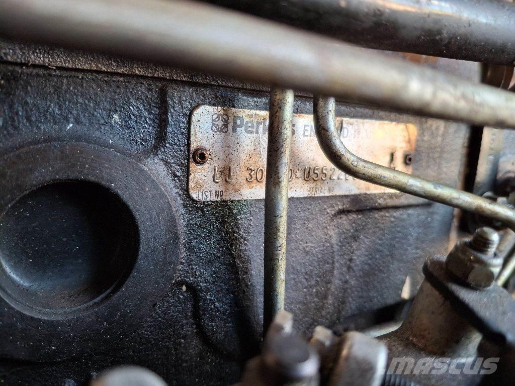 Perkins T4236 エンジン