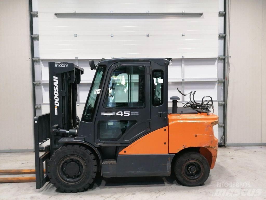 Doosan G45SC-7 LPGフォークリフト