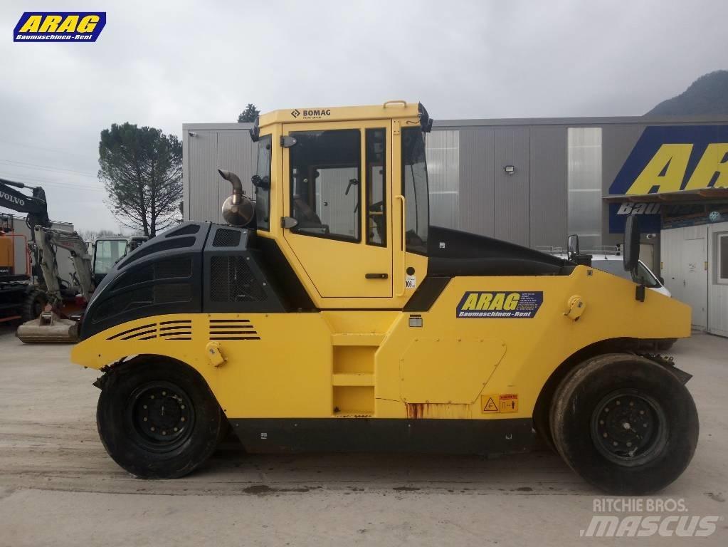 Bomag BW 24 R H タイヤローラ